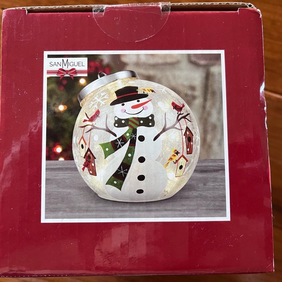 NIB Mini-Orb Hand-painted Snowman with Crackled Glass Finish Ornament - Picture 5 of 10